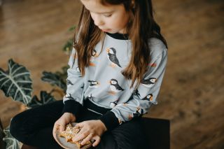 Papuchálci 🤍 V říjnu minulého roku jsem našila pár těchle mikin. Když jsem u dodavatele viděla tenhle vzor poprvé, byla to...